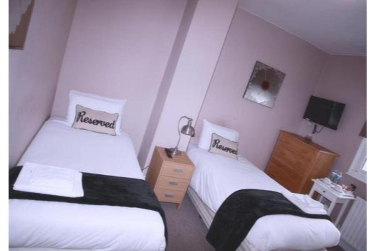 Hampton Court Hotel 이스트 몰시 외부 사진