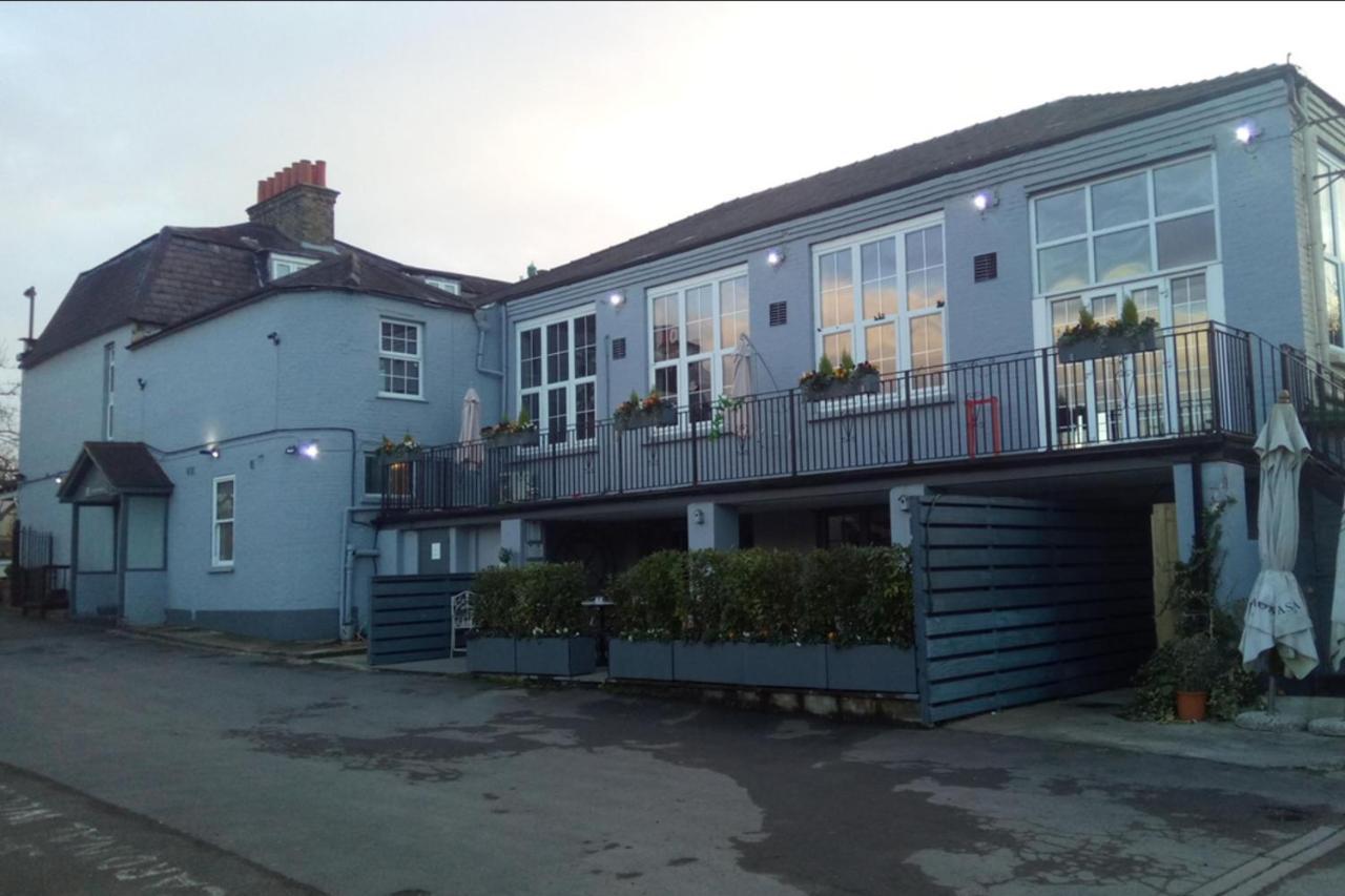 Hampton Court Hotel 이스트 몰시 외부 사진