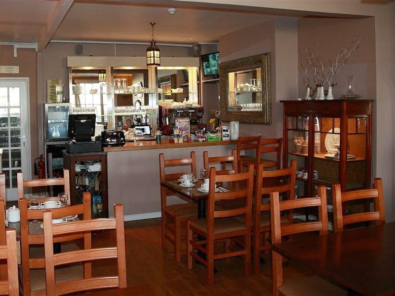 Hampton Court Hotel 이스트 몰시 외부 사진