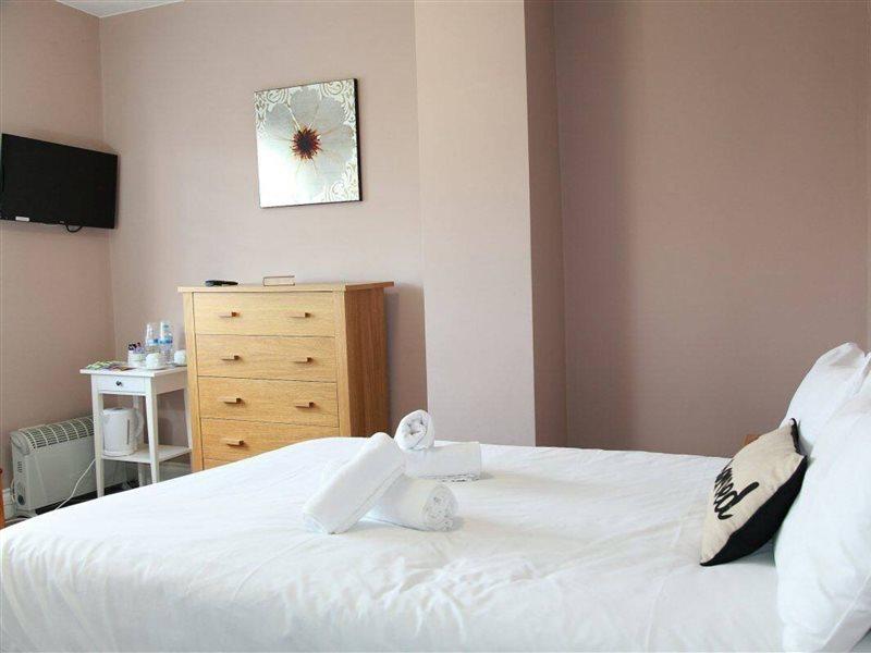 Hampton Court Hotel 이스트 몰시 외부 사진