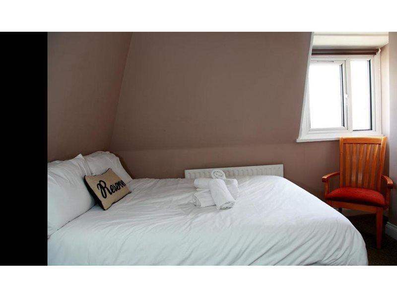 Hampton Court Hotel 이스트 몰시 외부 사진